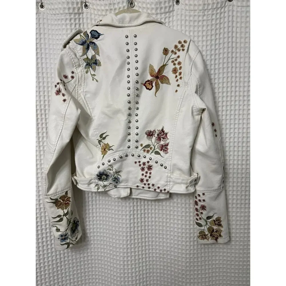 Blank NYC White Embroidered Floral Vegan Leather Moto Jacket Sz Med - Picture 8 of 10